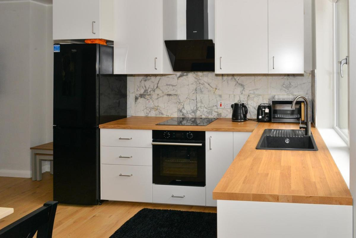 Esterville Apartments 1 And 2 Bedrooms Hot Tub Availability Белфаст Екстер'єр фото