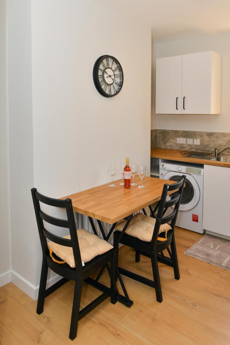 Esterville Apartments 1 And 2 Bedrooms Hot Tub Availability Белфаст Екстер'єр фото