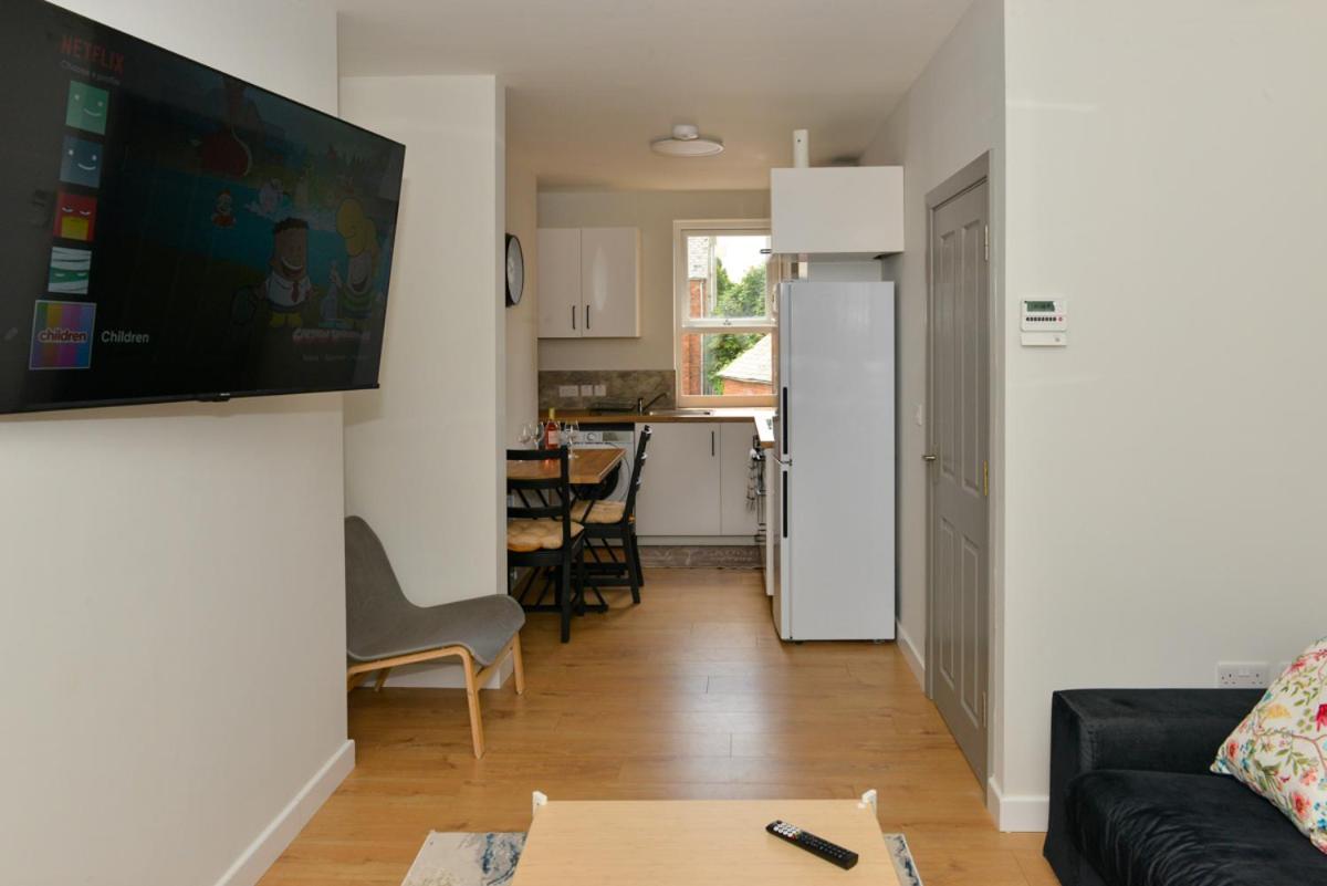 Esterville Apartments 1 And 2 Bedrooms Hot Tub Availability Белфаст Екстер'єр фото