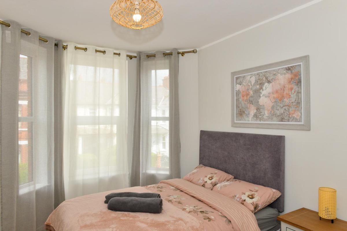 Esterville Apartments 1 And 2 Bedrooms Hot Tub Availability Белфаст Екстер'єр фото
