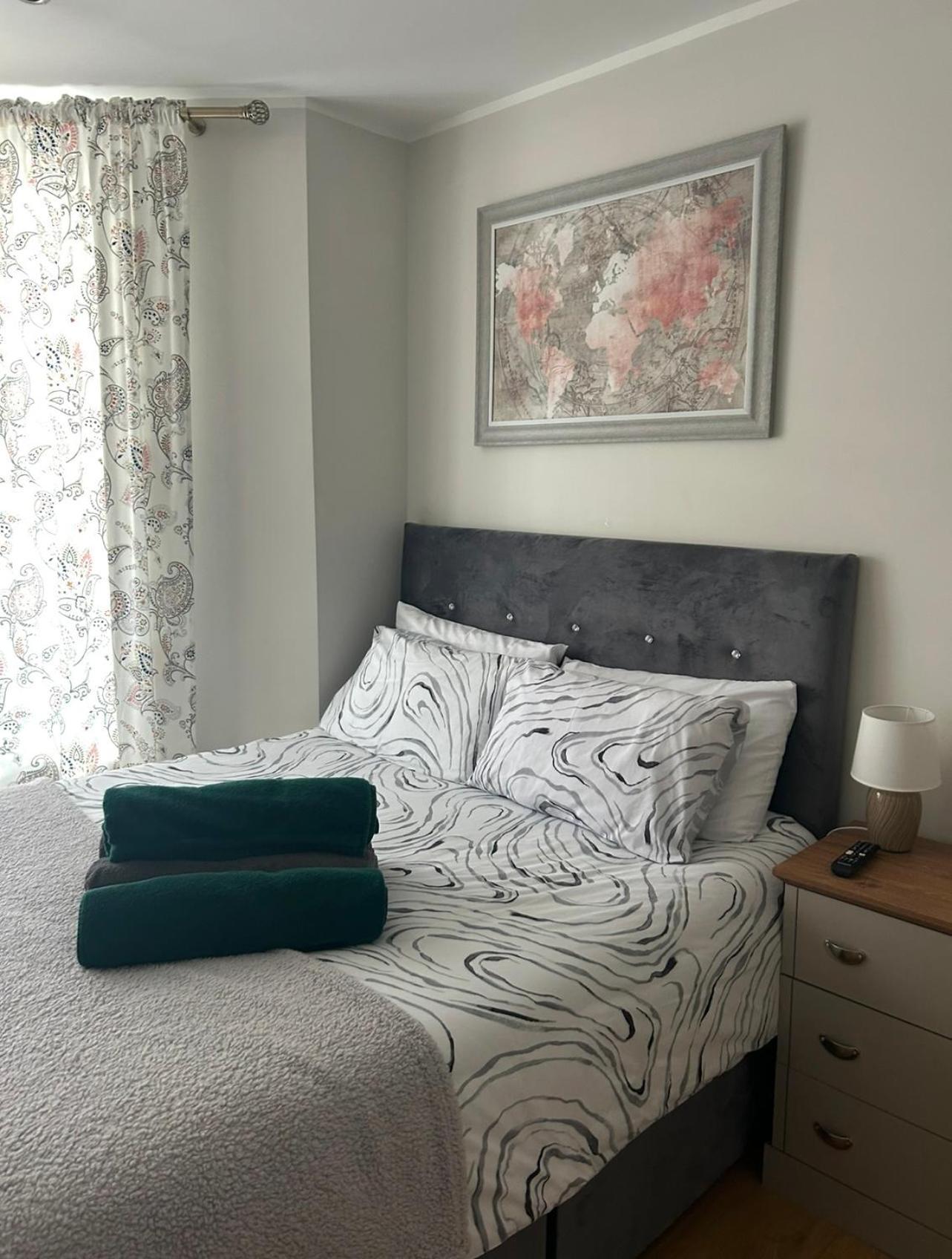 Esterville Apartments 1 And 2 Bedrooms Hot Tub Availability Белфаст Екстер'єр фото